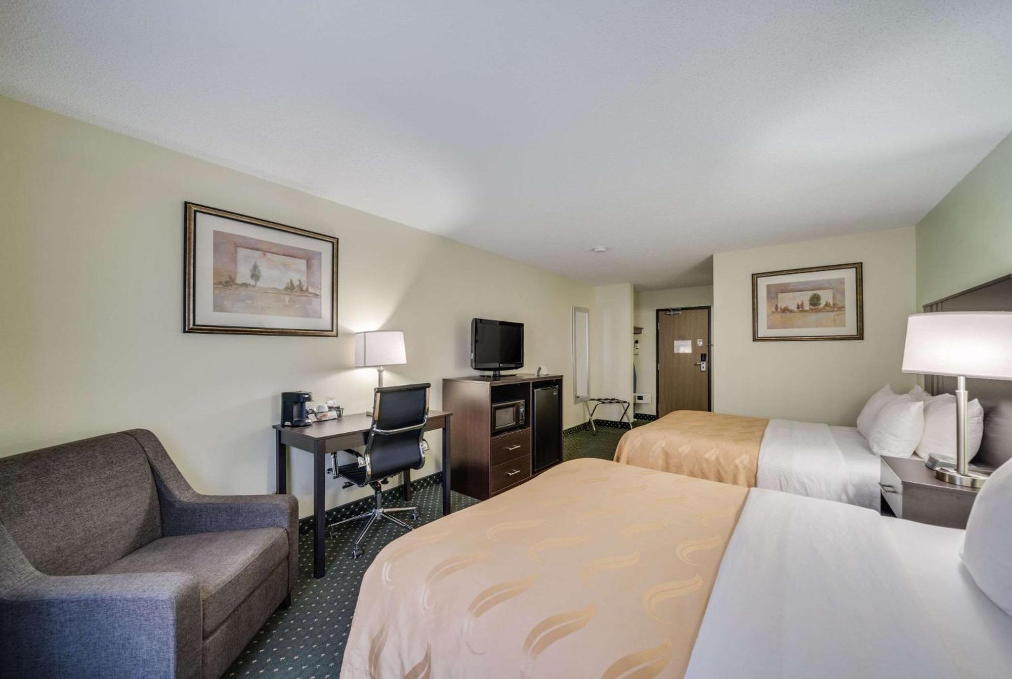 סו פולס Quality Inn & Suites South מראה חיצוני תמונה