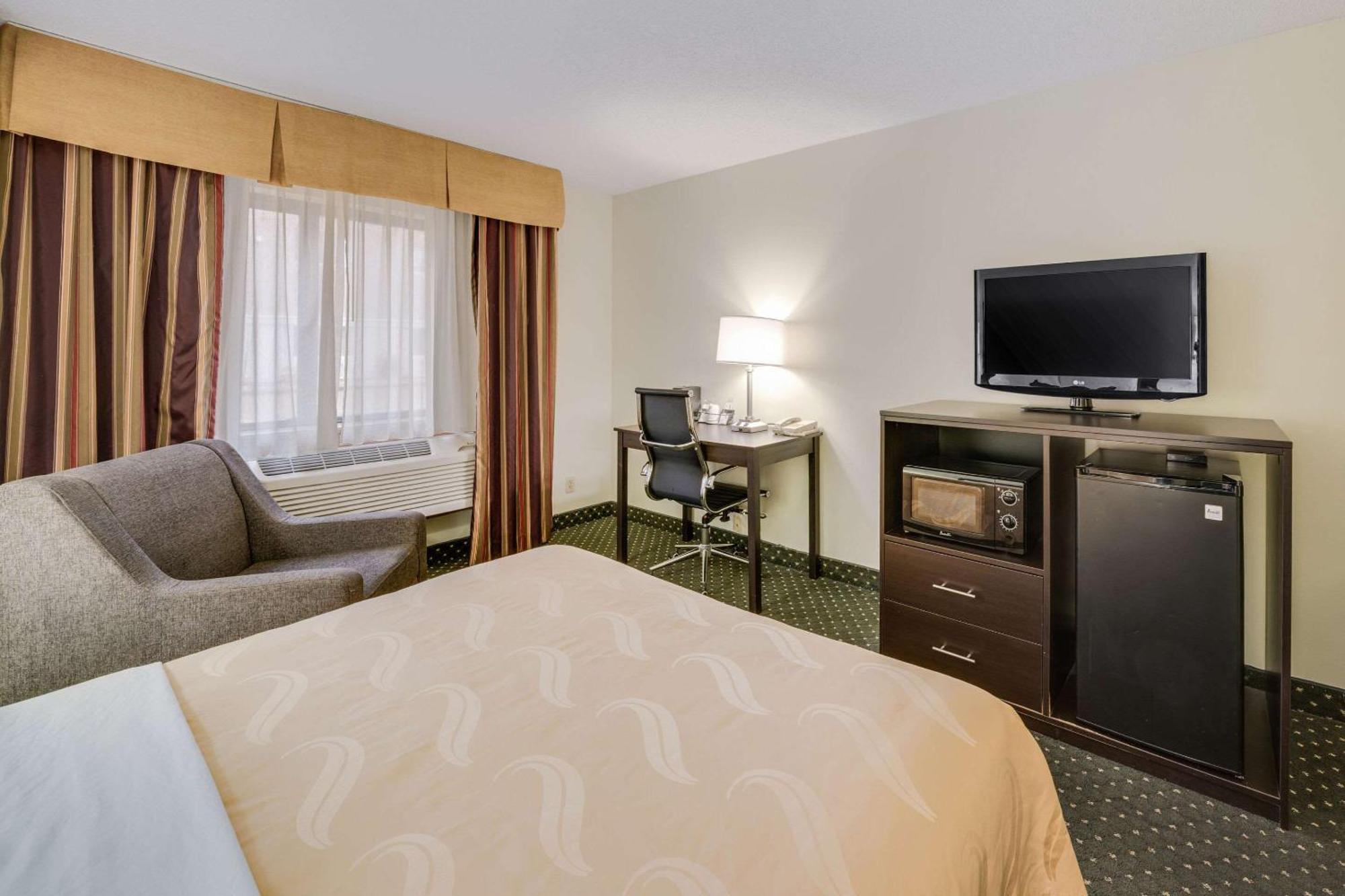 סו פולס Quality Inn & Suites South מראה חיצוני תמונה