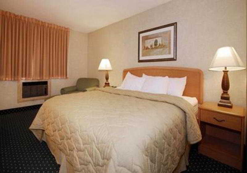 סו פולס Quality Inn & Suites South מראה חיצוני תמונה